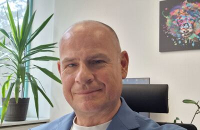 Schuldnerberater Herr Beck bei der Arbeit